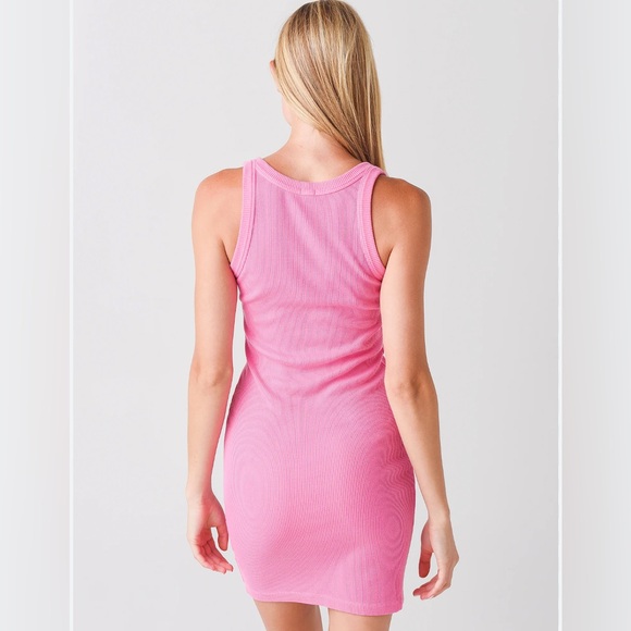 Monrow Scoop Neck Pink Ribbed Dress - Picture 2 of 8